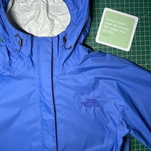 THE NORTH FACE Blue Rain/Wind Shell - Women’s SMALL